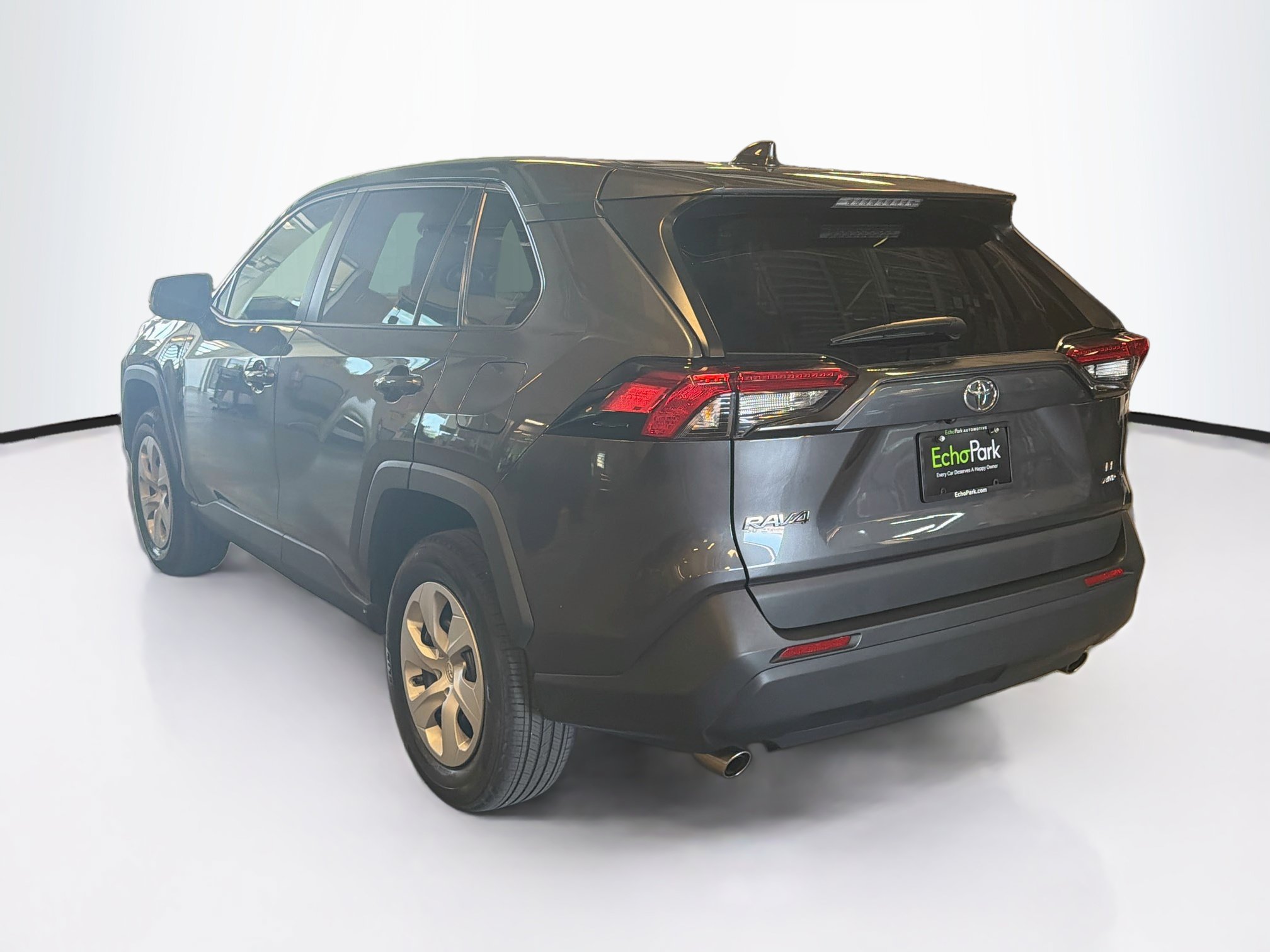 Used 2025 Toyota RAV4 LE AWD/4WD image 5