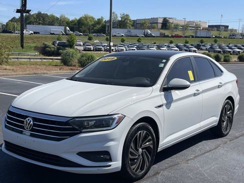 Used 2019 Volkswagen Jetta SEL Premium FWD image 3