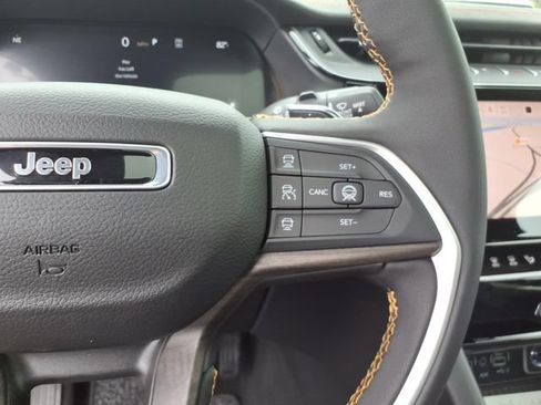 New 2026 Jeep Grand Cherokee L Limited AWD/4WD image 10