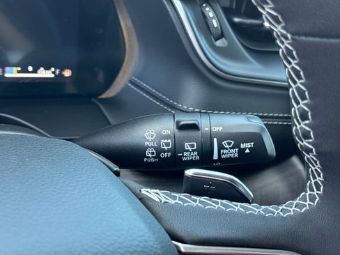 New 2025 Jeep Grand Cherokee L Limited w/ Black Appearance Package image 19