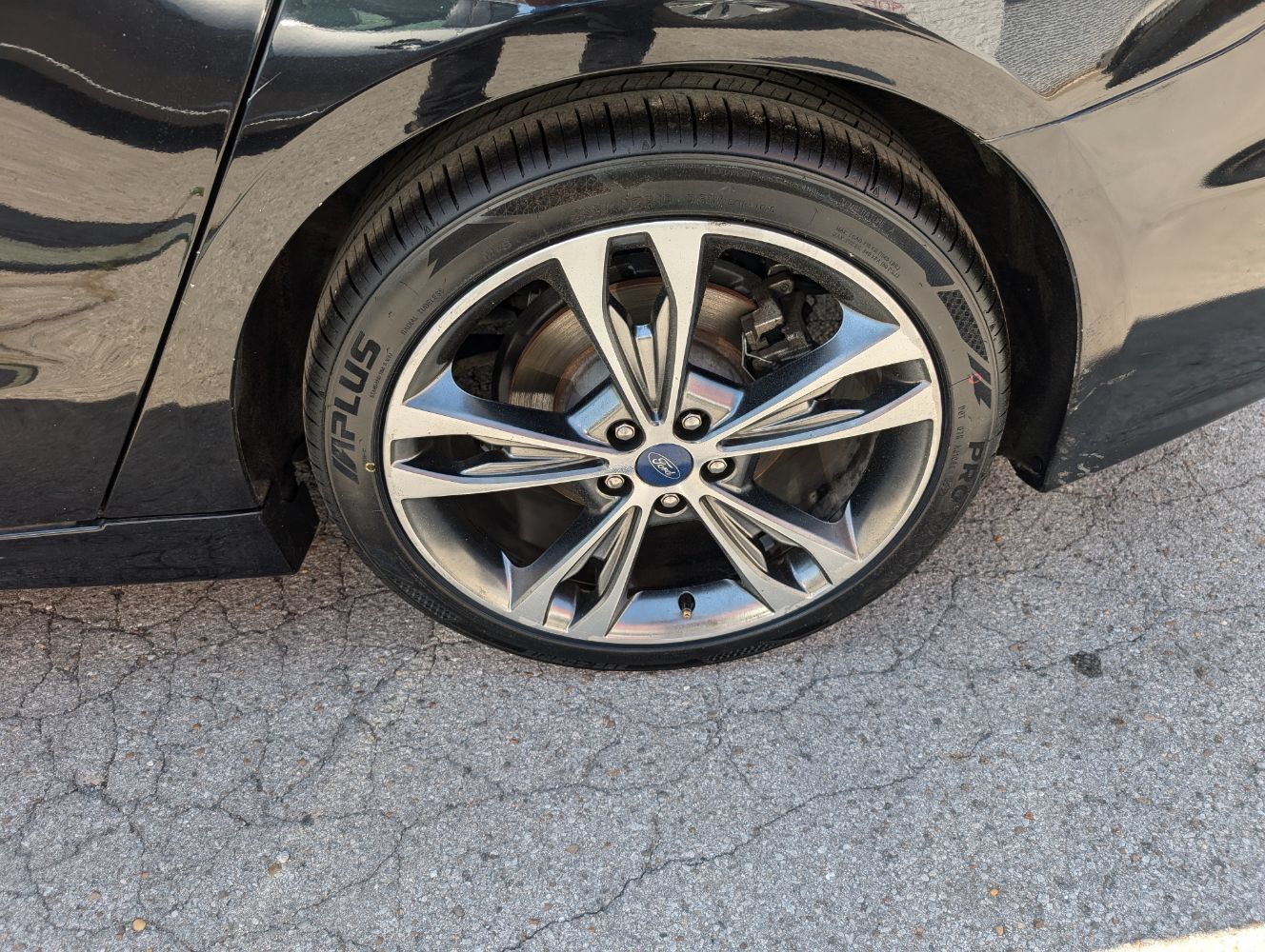 Used 2020 Ford Fusion Titanium AWD/4WD image 27