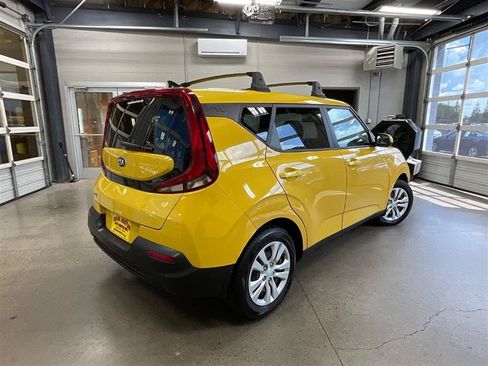 Used 2020 Kia Soul LX FWD image 5