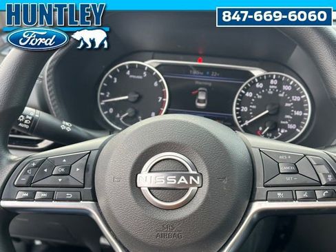 Used 2025 Nissan Sentra SV image 21