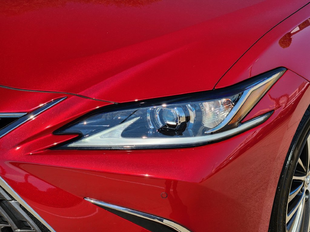 Certified 2025 Lexus ES 350 w/ Premium Package FWD image 9