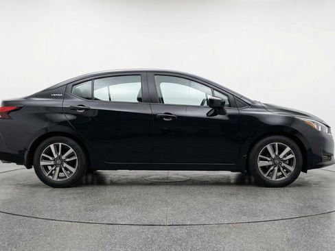 Used 2025 Nissan Versa SV image 11