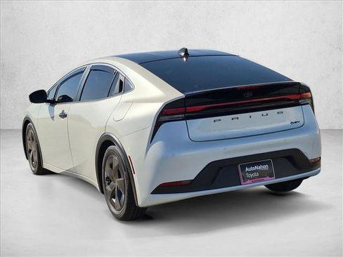 Used 2021 Toyota Prius Prime Limited FWD image 8