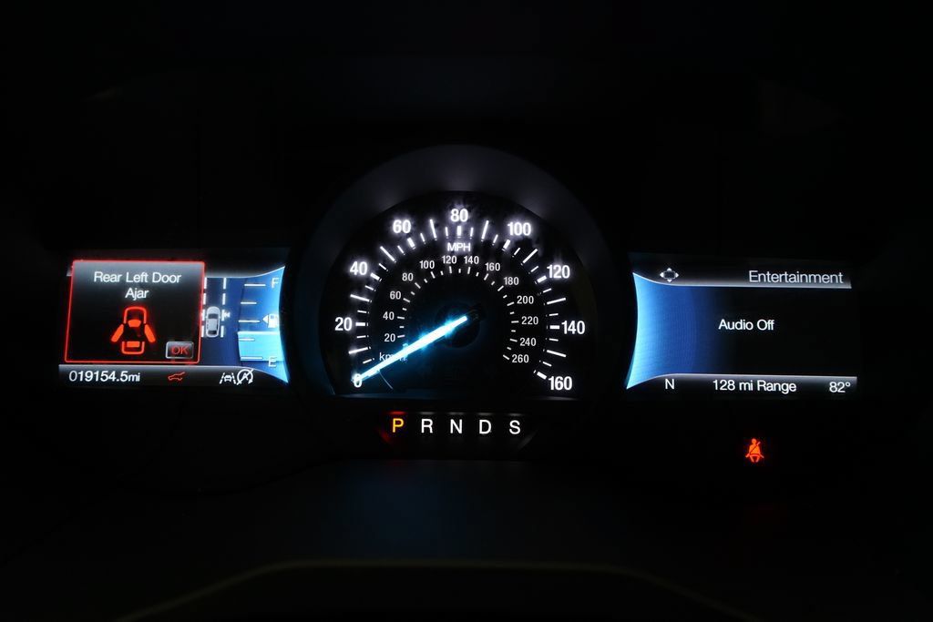 Used 2024 Ford Edge SEL w/ Convenience Package AWD/4WD image 2