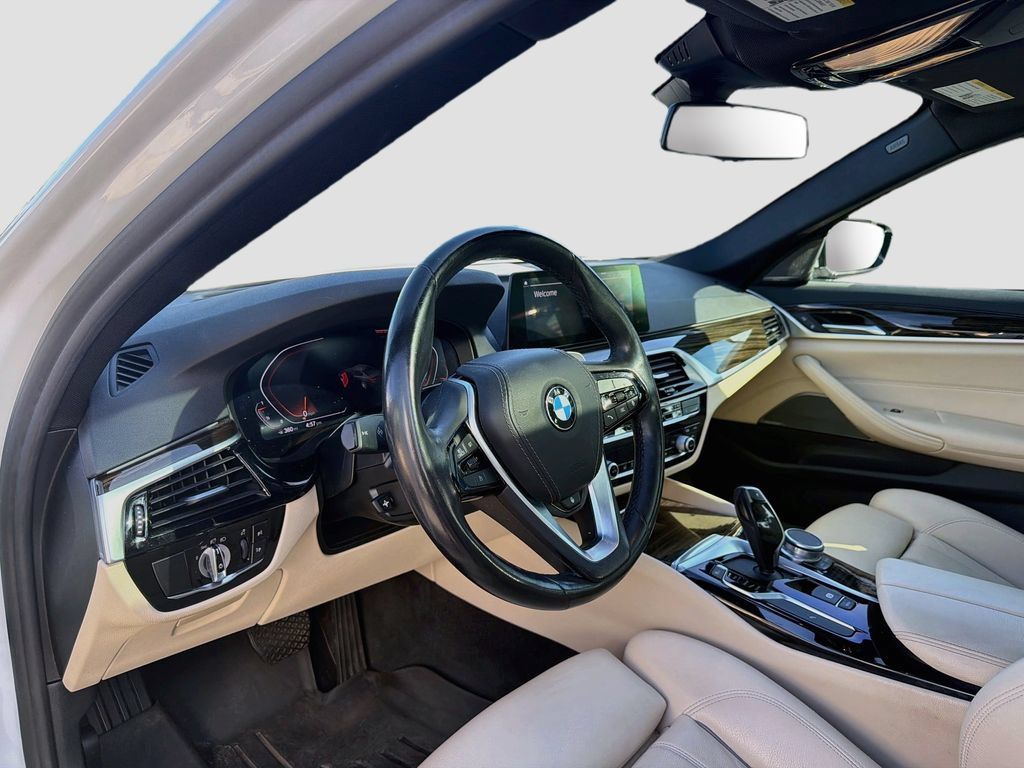 Used 2020 BMW 540i w/ Premium Package RWD image 9