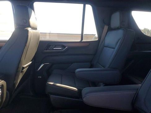 New 2026 GMC Yukon Denali w/ Sun & Power Step Package image 9