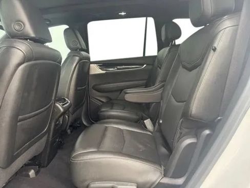 Used 2024 Cadillac XT6 Premium Luxury w/ Technology Package AWD/4WD image 18