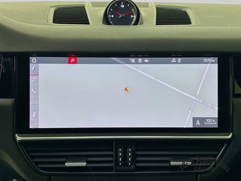 Used 2021 Porsche Cayenne S image 18