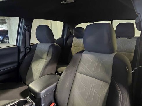 Used 2022 Toyota Tacoma TRD Sport w/ Technology Package image 26