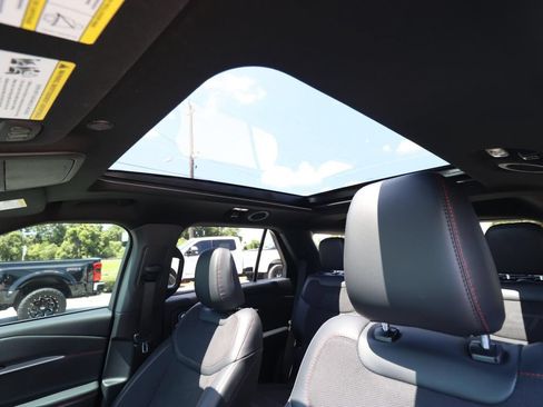 Used 2026 Ford Explorer ST w/ Sun And Sound Package RWD image 6