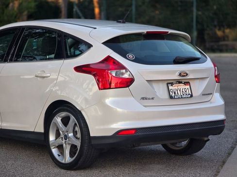 Used 2012 Ford Focus Titanium w/ Titanium Handling Pkg FWD image 15