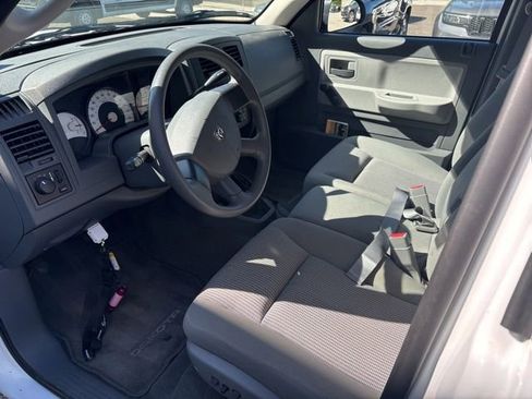 Used 2007 Dodge Dakota ST RWD image 16