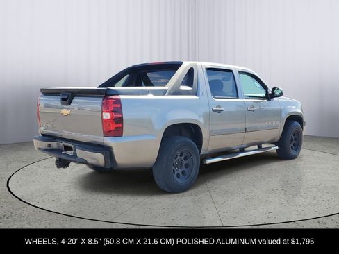 Used 2007 Chevrolet Avalanche LT AWD/4WD image 3