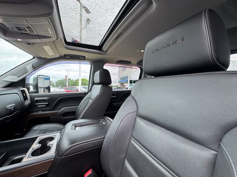 Used 2018 GMC Sierra 3500 Denali w/ Duramax Plus Package AWD/4WD image 33