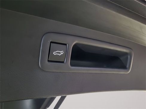 Certified 2024 Toyota Highlander LE image 25