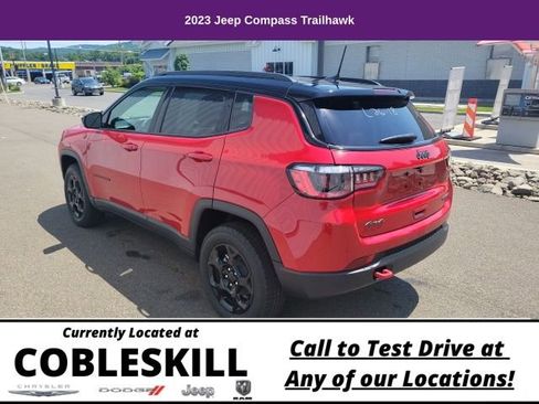 Used 2023 Jeep Compass Trailhawk image 8