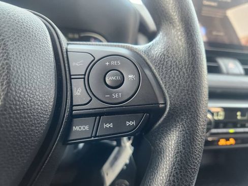 Certified 2025 Toyota RAV4 LE AWD/4WD image 29