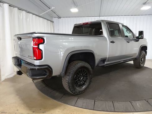 Certified 2025 Chevrolet Silverado 2500 ZR2 w/ Technology Package AWD/4WD image 9