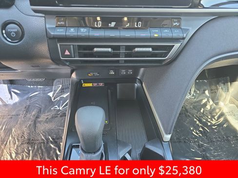 Used 2025 Toyota Camry LE image 29