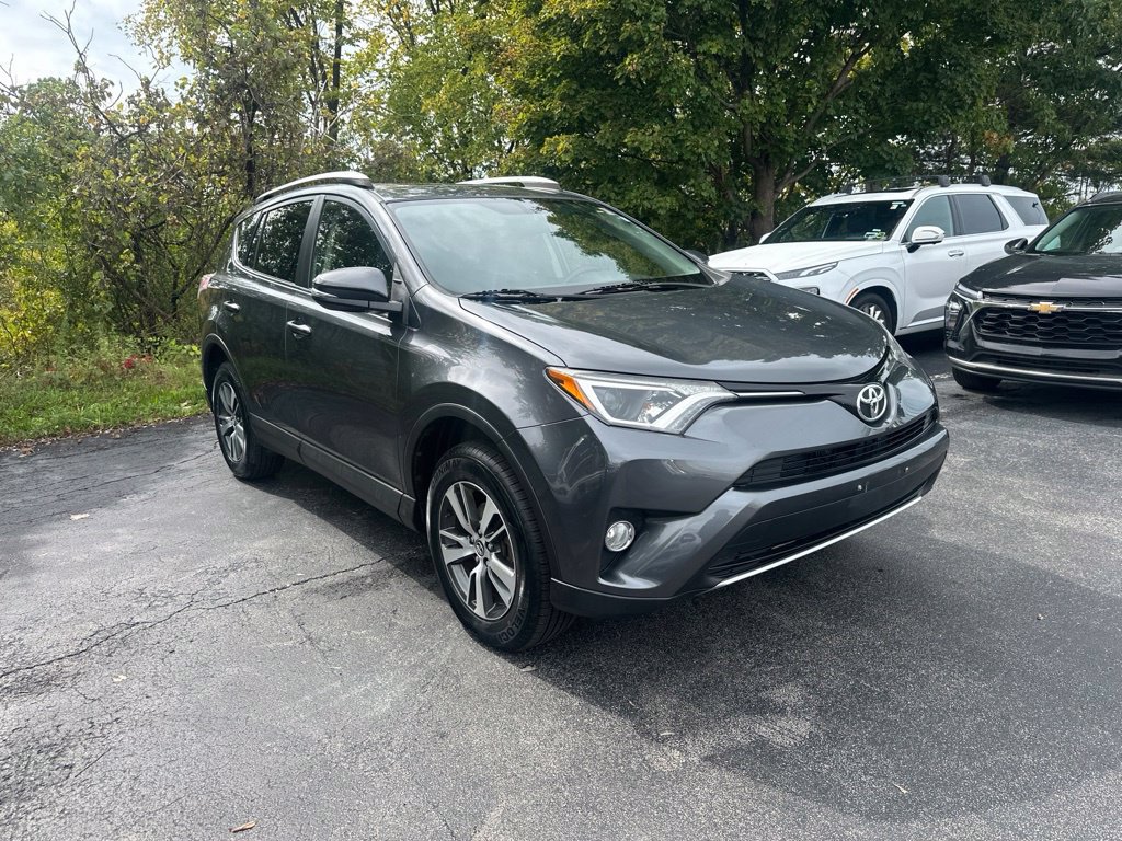 Used 2016 Toyota RAV4 XLE AWD/4WD image 3