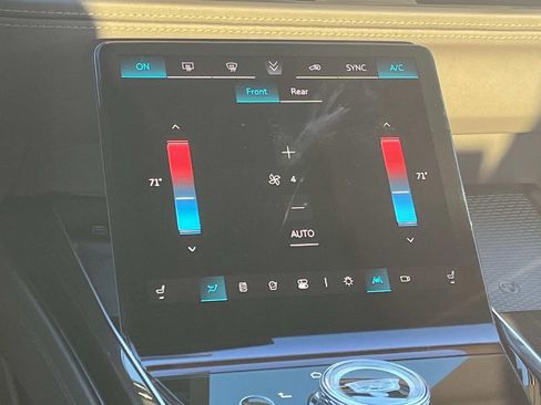 New 2026 Cadillac Escalade Luxury image 17