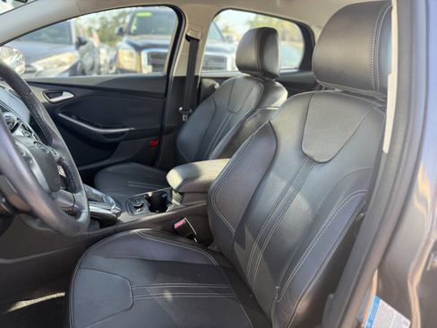 Used 2013 Ford Focus Titanium w/ Titanium Handling Pkg image 12