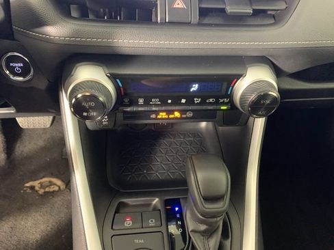 Used 2024 Toyota RAV4 XLE AWD/4WD image 24