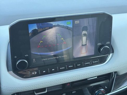 Used 2023 Nissan Rogue SL w/ SL Premium Package image 23