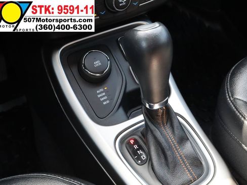 Used 2018 Jeep Compass Latitude w/ Popular Equipment Group AWD/4WD image 20