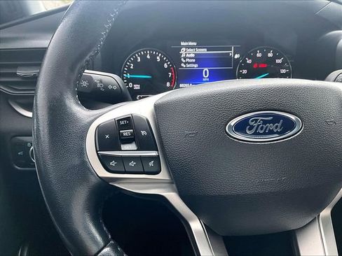 Used 2022 Ford Explorer XLT image 23