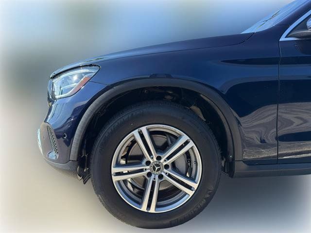 Used 2022 Mercedes-Benz GLC 300 image 4