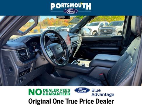 Certified 2024 Ford Expedition Max Platinum image 3