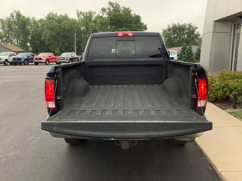 Used 2017 RAM 1500 Classic SLT AWD/4WD image 6