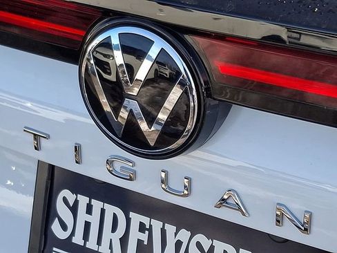 New 2026 Volkswagen Tiguan SE image 11