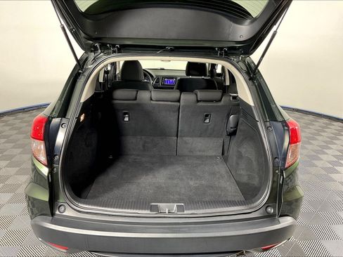 Used 2017 Honda HR-V EX image 37