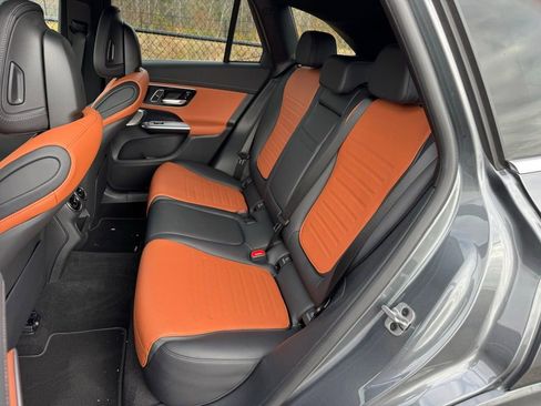 Used 2023 Mercedes-Benz GLC 300 GLC 300 image 21