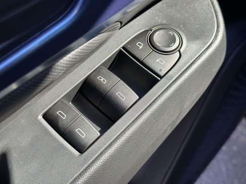 New 2026 Chevrolet Equinox EV LT image 19