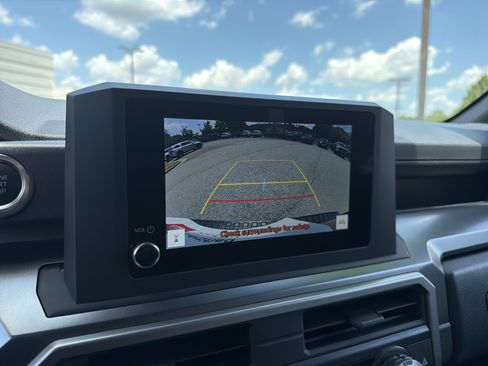 Certified 2025 Toyota 4Runner SR5 AWD/4WD image 7