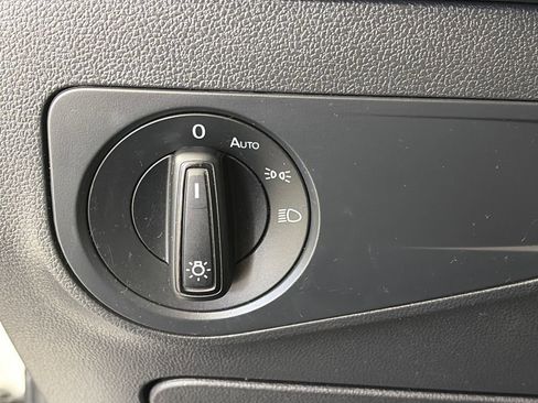 Used 2019 Volkswagen Tiguan S AWD/4WD image 23