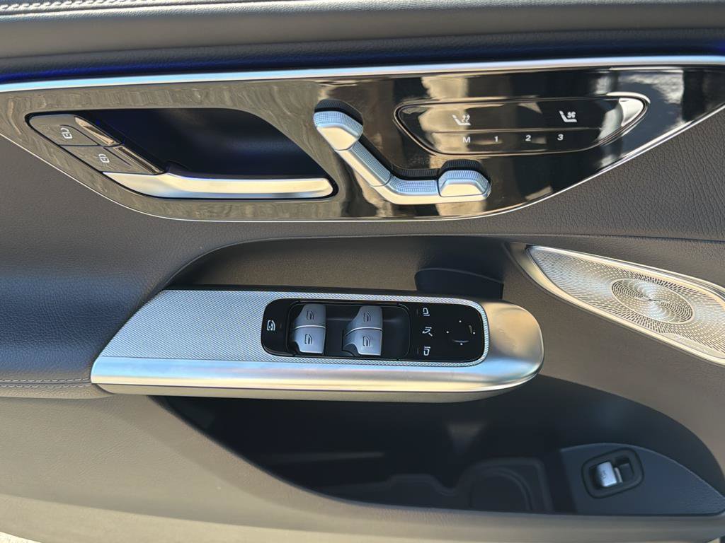 Used 2023 Mercedes-Benz GLC 300 4MATIC image 19