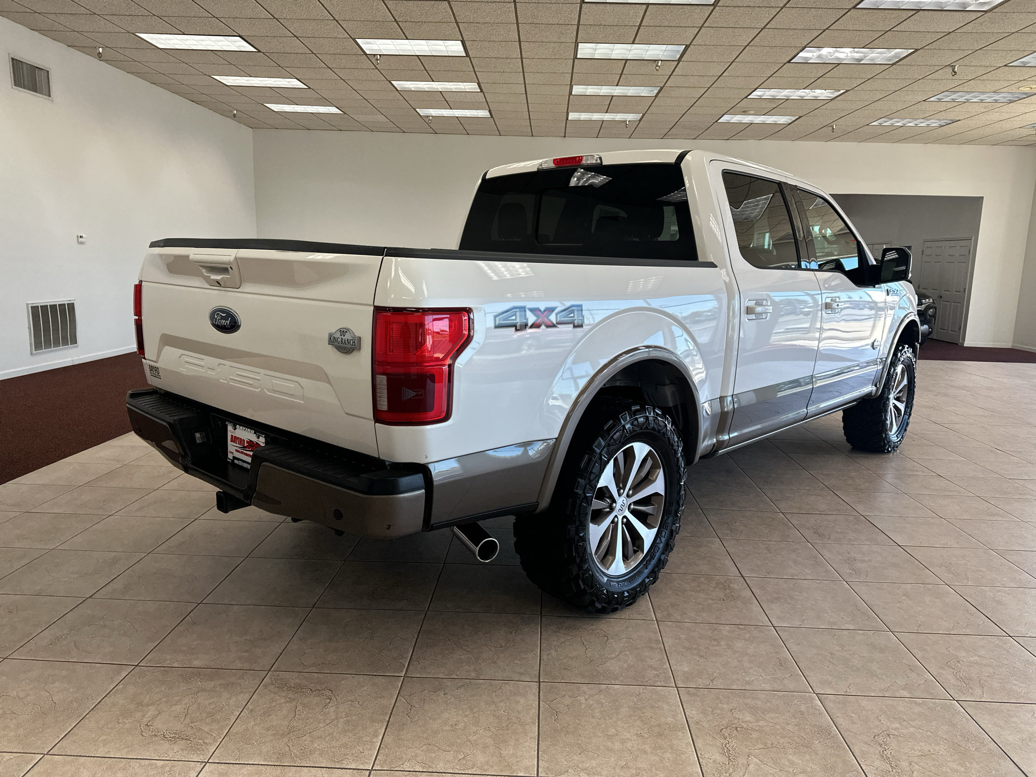 Used 2018 Ford F150 King Ranch w/ Equipment Group 601A Luxury AWD/4WD image 5