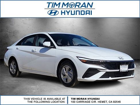 New 2025 Hyundai Elantra SE image 1