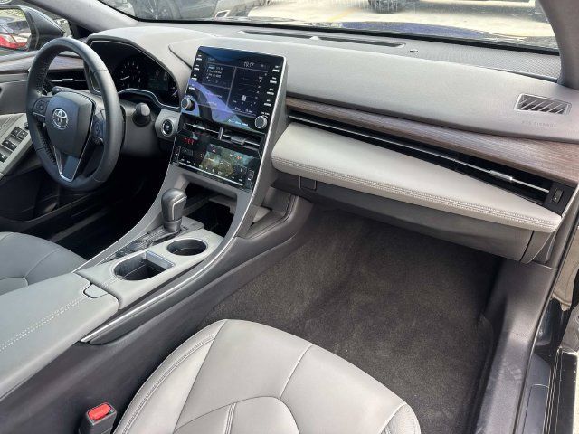 Used 2020 Toyota Avalon XLE FWD image 12