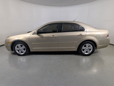 Used 2007 Ford Fusion SE image 4