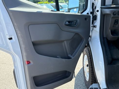 Used 2025 Ford Transit 250 Low Roof w/ Exterior Upgrade Package RWD image 9