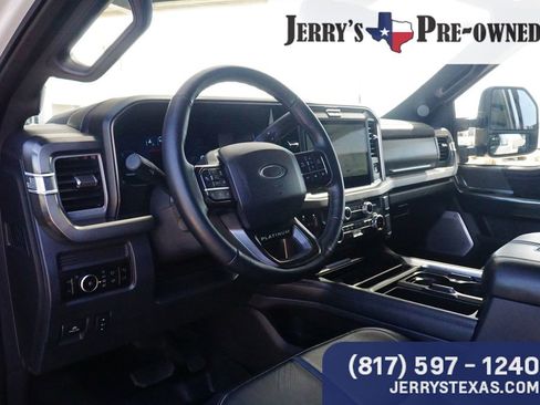 Used 2025 Ford F250 Platinum image 19