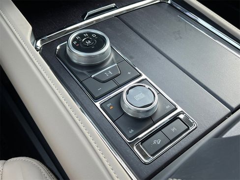 New 2024 Ford Expedition Max Platinum image 28